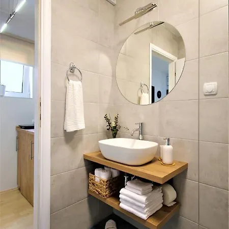 Marmar Apartment